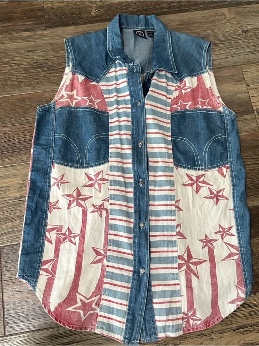 i am brand sleeveless patriotic button up shirt American flag women’s L
